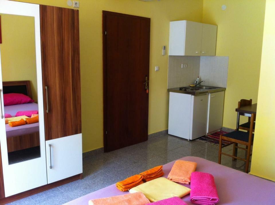 Triglav Studio Apartments 2 Punat Exterior photo
